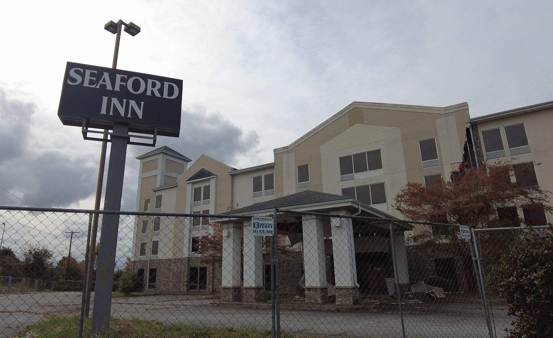 Seaford council to weigh demolition funding for former Seaford Inn